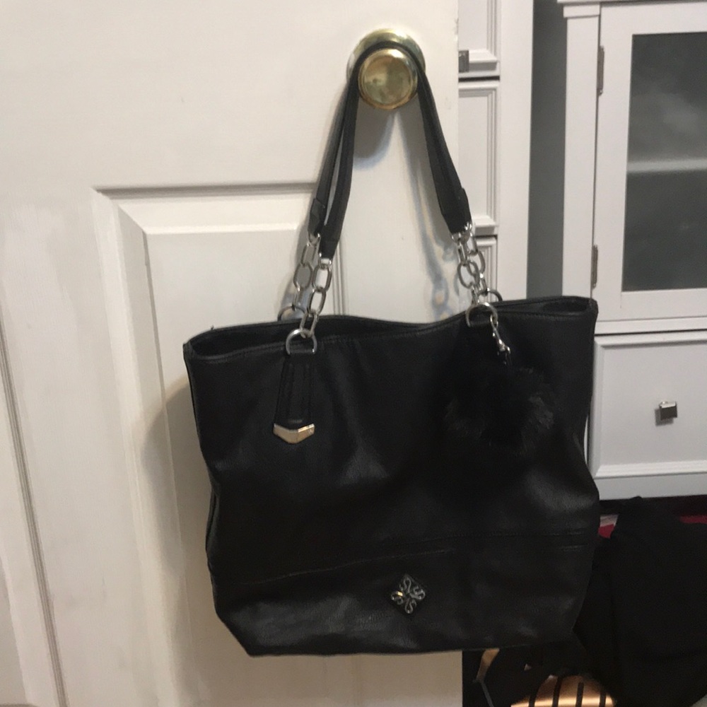 Black shoulder bag